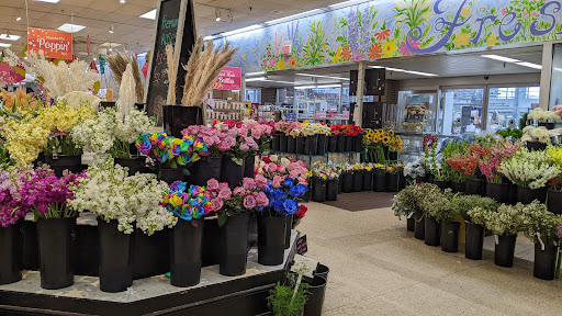 Grocery Store «Horrocks Market», reviews and photos, 4455 Breton Rd SE, Kentwood, MI 49508, USA