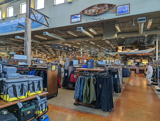 Sporting Goods Store «Bass Pro Shops», reviews and photos, 1972 Power Plant Pkwy, Hampton, VA 23666, USA