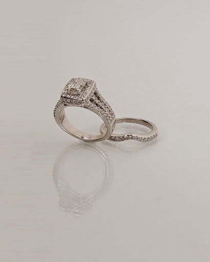 Jewelry Repair Service «M.E. Jewelry», reviews and photos, 607 SE Everett Mall Way, Everett, WA 98208, USA