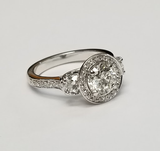 Jewelry Store «Finch Jewelers», reviews and photos, 1841 Columbia Ave, Lancaster, PA 17603, USA