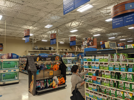 Pet Supply Store «PetSmart», reviews and photos, 1421 Carl D Silver Parkway, Fredericksburg, VA 22401, USA