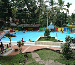Kolam Renang Tamansuruh photo