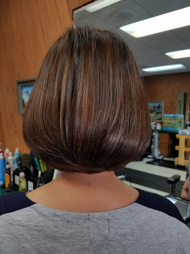 Beauty Salon «Cutz Hair Salon», reviews and photos, 2956 S Rochester Rd, Rochester Hills, MI 48307, USA