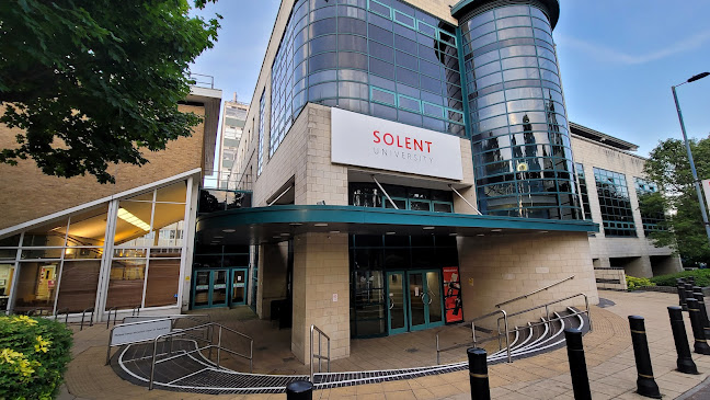 Reviews of Solent University in Southampton - University
