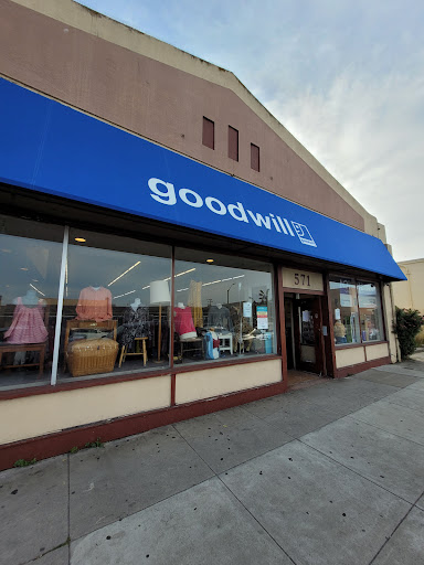 Thrift Store «Goodwill», reviews and photos