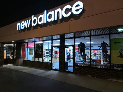 Shoe Store «New Balance - Milwaukee», reviews and photos, 7411 W Layton Ave, Milwaukee, WI 53220, USA