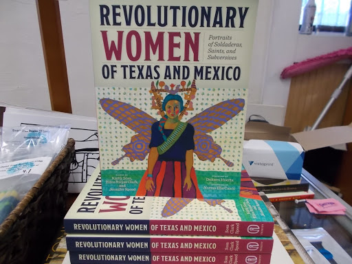 Book Store «Dead Tree Books», reviews and photos, 5645 S Flores St #105, San Antonio, TX 78214, USA