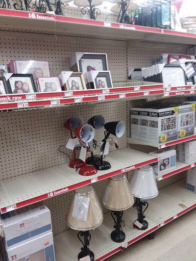 Dollar Store «FAMILY DOLLAR», reviews and photos, 276 Main St, City of Orange, NJ 07050, USA