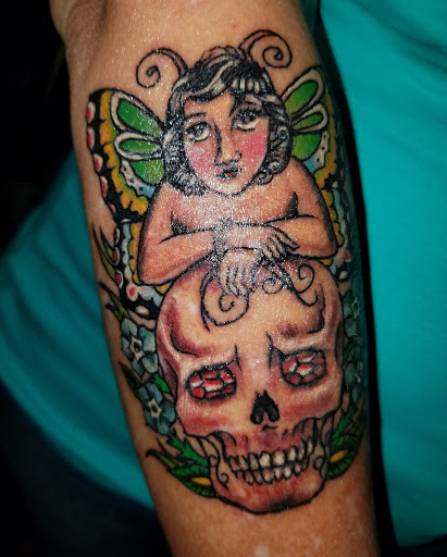 Tattoo Shop «Dollhouse Tattoo and Art Studio», reviews and photos, 212 Elm St, Ludlow, KY 41016, USA