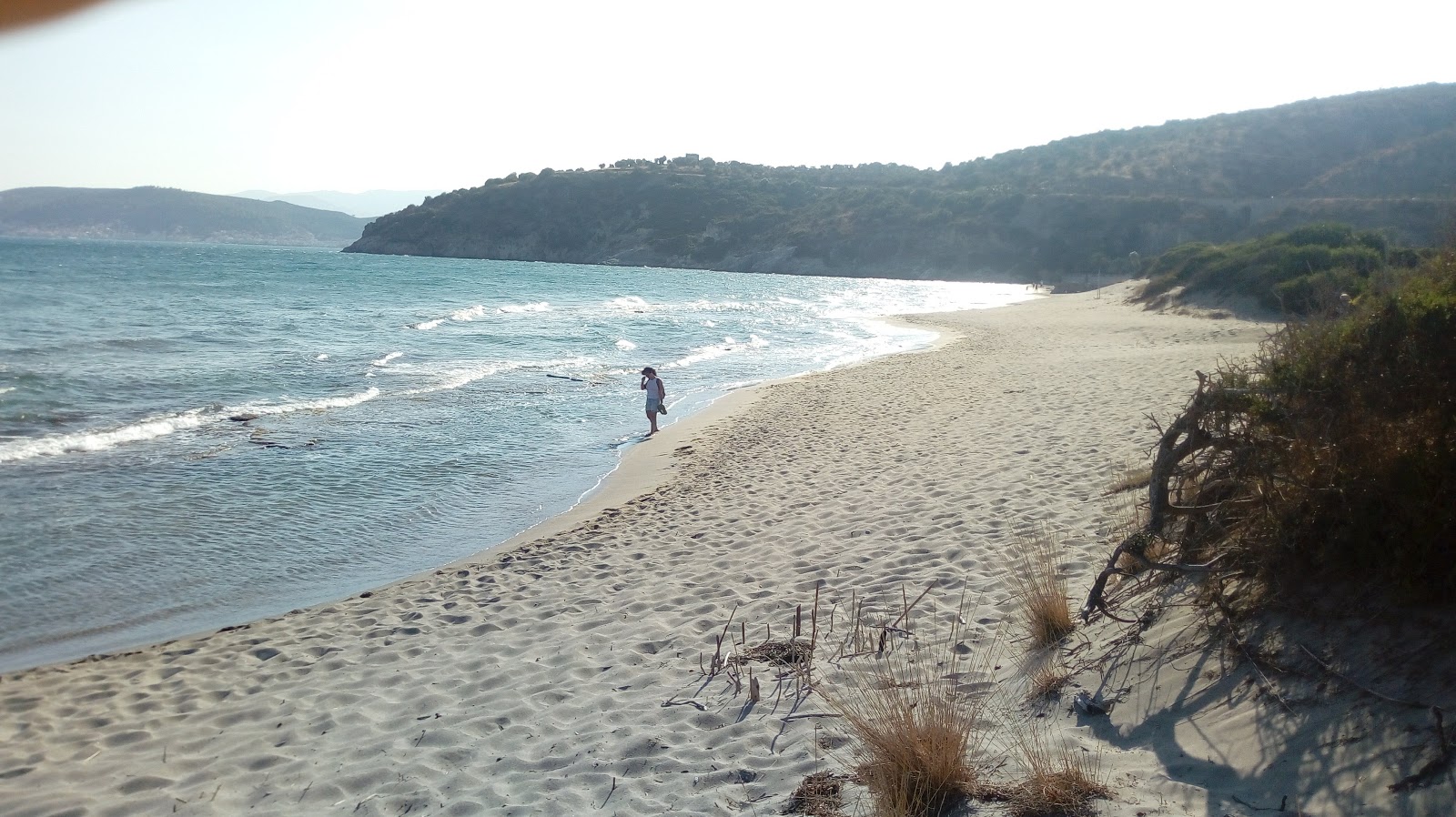 Glyfada beach的照片 带有碧绿色纯水表面