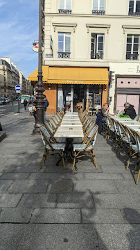 Atmosphère du Restaurant Cafe Lorette à Paris - n°2