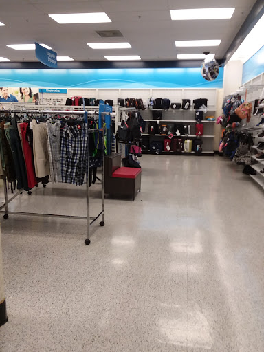 Clothing Store «Ross Dress for Less», reviews and photos, 1388 E Main St, Woodland, CA 95776, USA