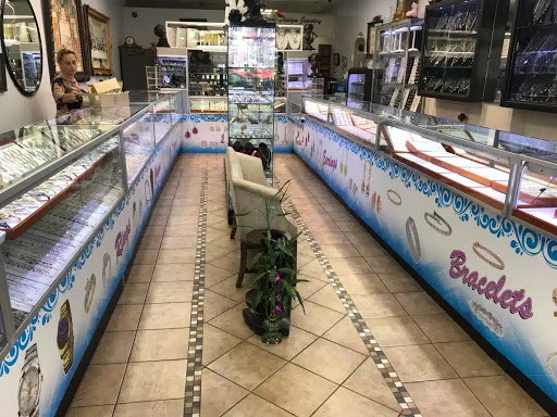 Jewelry Store «Saatchi Jewelry», reviews and photos, 4545 Austin Blvd, Island Park, NY 11558, USA