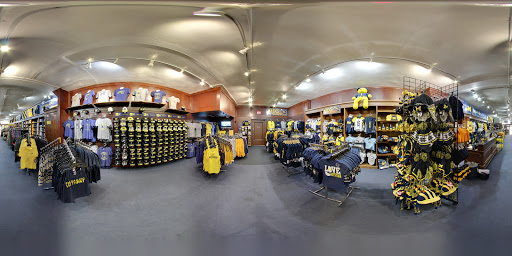 T-shirt Store «Moe Sport Shops», reviews and photos, 711 N University Ave, Ann Arbor, MI 48104, USA