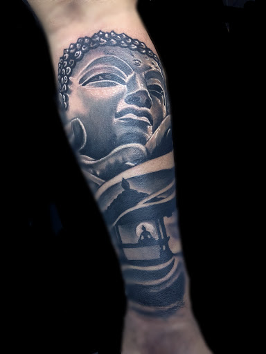 Explore skull sleeve tattoo ideas, creative tattoo ideas in Tampa, available at YR tattoo
