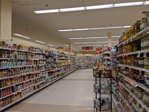 Grocery Store «Hannaford Supermarket», reviews and photos, 532 Main St,Route 1, Saco, ME 04072, USA