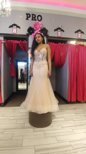 Bridal Shop «Unique Lady Bridal & Prom», reviews and photos, 25000 Southfield Rd, Southfield, MI 48075, USA