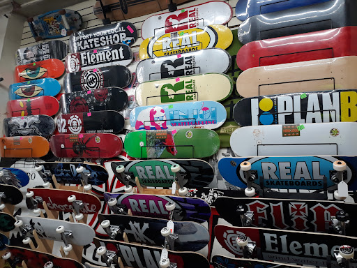 Bicycle Store «ADT Bike & Skate Shop (Arc De Triomphe Inc)», reviews and photos, 114-01 Jamaica Ave, Richmond Hill, NY 11418, USA