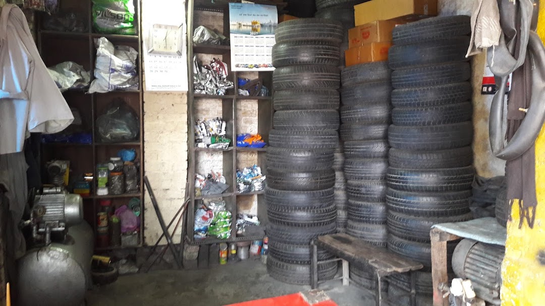 Sandeep (Bhola) Tyre Shop chache di hatti