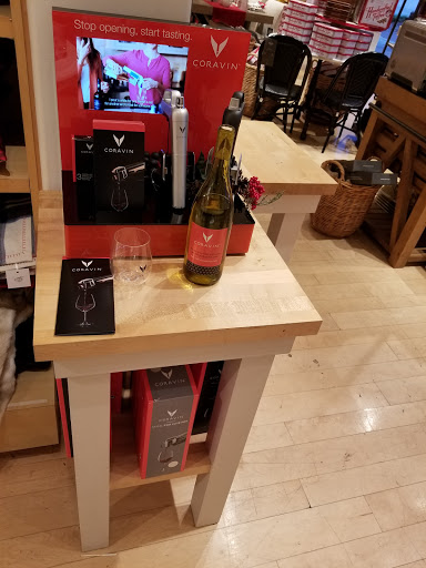 Kitchen Supply Store «Williams-Sonoma», reviews and photos, 9722 Great Hills Trail #150, Austin, TX 78759, USA