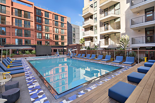 El Centro Apartments & Bungalows (Hollywood, CA)
