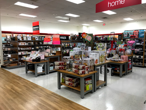 Department Store «T.J. Maxx», reviews and photos, 146 Nahatan St, Norwood, MA 02062, USA