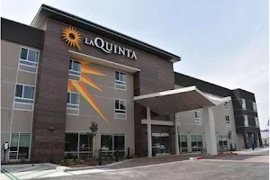 La Quinta Inn & Suites by Wyndham San Bernardino image