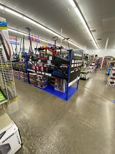 Hardware Store «Harbor Freight Tools», reviews and photos, 2950 NE Hogan Dr, Gresham, OR 97030, USA