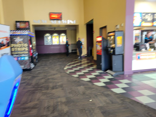 Movie Theater «Regal Cinemas Noblesville 10», reviews and photos, 10075 Town and Country Blvd, Noblesville, IN 46060, USA