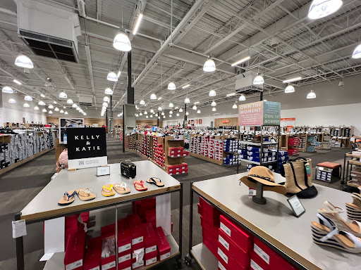 Shoe Store «DSW Designer Shoe Warehouse», reviews and photos, 300 NJ-18, East Brunswick, NJ 08816, USA