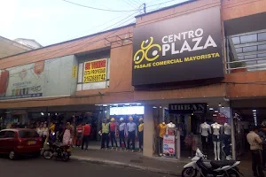 Centro Plaza shopping arcade image