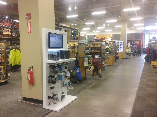 Camping Store «REI», reviews and photos, 49 Fitzgerald Street, Yonkers, NY 10710, USA