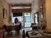 Atmosphère du Restaurant La Petite Gironde à Vendays-Montalivet - n°1