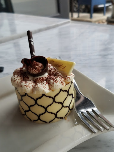 Chocolate Shop «Le Chocoholique», reviews and photos, 601 N High St, Columbus, OH 43215, USA