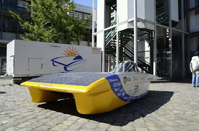 Oficina Corporación Equipo Solar