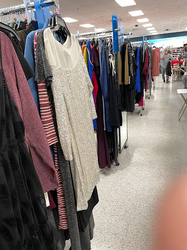 Clothing Store «Ross Dress for Less», reviews and photos, 6525 Dobbin Rd, Columbia, MD 21045, USA