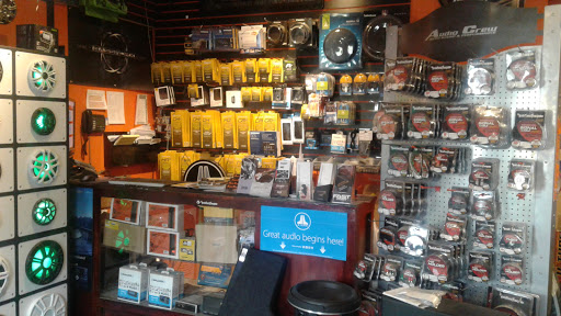 Audio Crew, 624 Salisbury Rd, Moncton, NB E1E 1B8, Canada, 