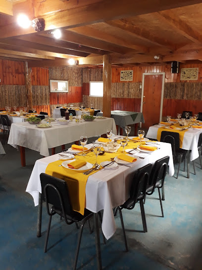 Hostal ,Restaurante Y Camping El Mirador