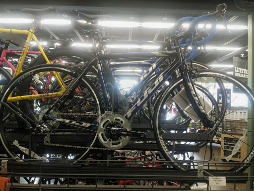 Bicycle Store «Performance Bicycle», reviews and photos, 1300 S Christopher Columbus Blvd, Philadelphia, PA 19147, USA