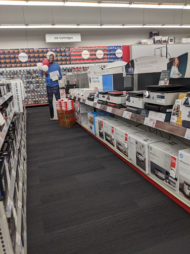 Office Supply Store «Staples», reviews and photos, 2850 NW Bucklin Hill Rd #101, Silverdale, WA 98383, USA