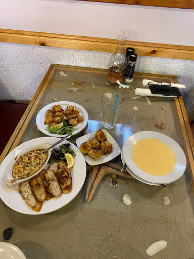 Seafood Restaurant «Hieronymus Seafood Restaurant & Oyster Bar», reviews and photos, 5035 Market St, Wilmington, NC 28405, USA