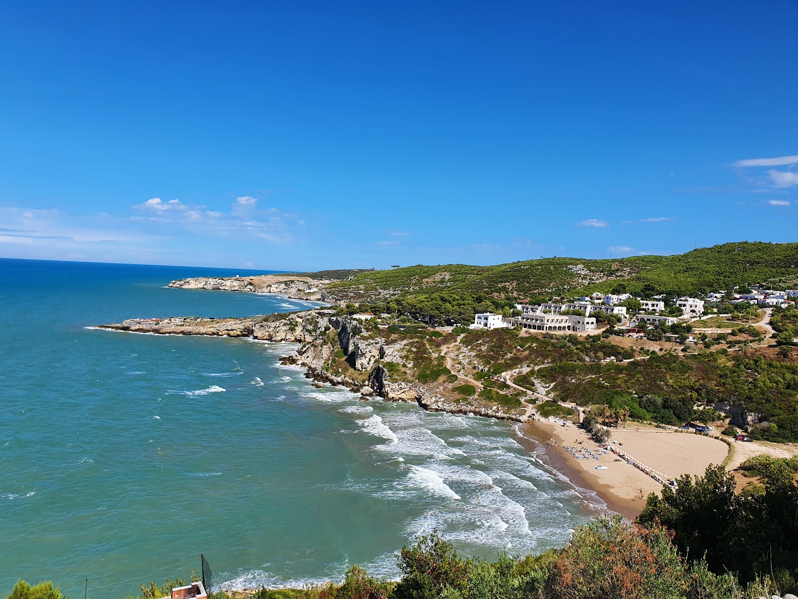 Photo de Spiaggia di Procinisco avec petite baie