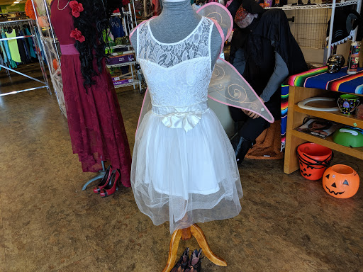 Thrift Store «Goodwill Store & Donation Center», reviews and photos, 28901 S Western Ave, Rancho Palos Verdes, CA 90275, USA