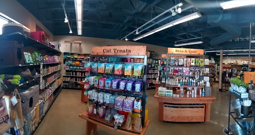 Pet Supply Store «Mud Bay», reviews and photos, 1706 S 320th St, Federal Way, WA 98003, USA