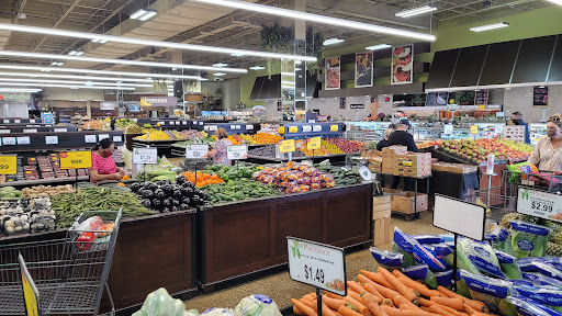 Grocery Store «Shop & Save», reviews and photos, 7241 Lemont Rd, Downers Grove, IL 60516, USA