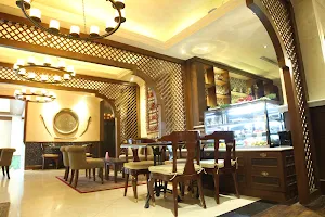 Al Jazeerah Signature Restaurant & Lounge image