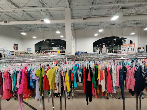 Thrift Store «Goodwill Store», reviews and photos, 2309 N Fairfield Rd, Dayton, OH 45431, USA