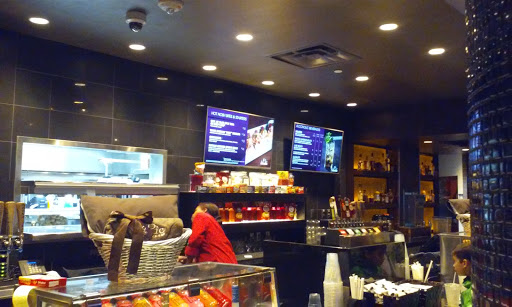 Movie Theater «iPic Theaters», reviews and photos, 3701 NE 163rd St, North Miami Beach, FL 33160, USA