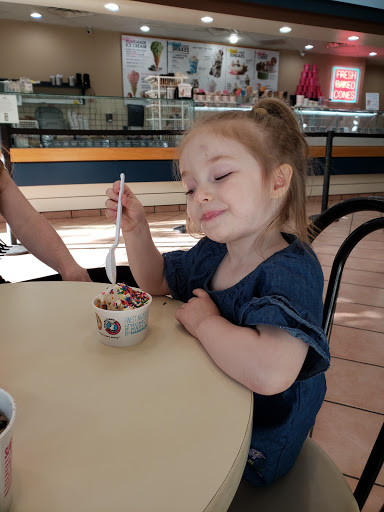 Ice Cream Shop «Marble Slab Creamery», reviews and photos, 14 Biltmore Ave, Asheville, NC 28801, USA