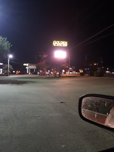 American Restaurant «Golden Chick», reviews and photos, 202 S Cedar Ridge Dr, Duncanville, TX 75116, USA
